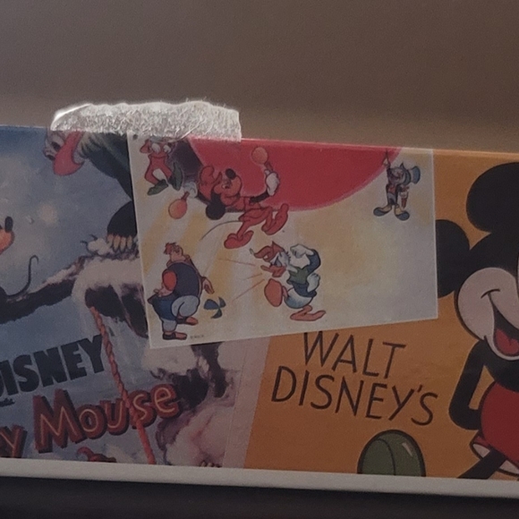 Walt Disney's Mickey Mouse Vintage Poster Inspired Retro Puzzle 2000 Pieces. - Picture 5 of 5